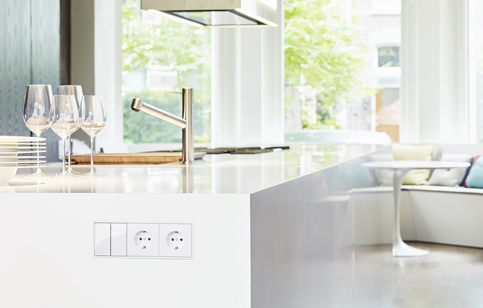 JUNG LS ZERO installed in a kitchen